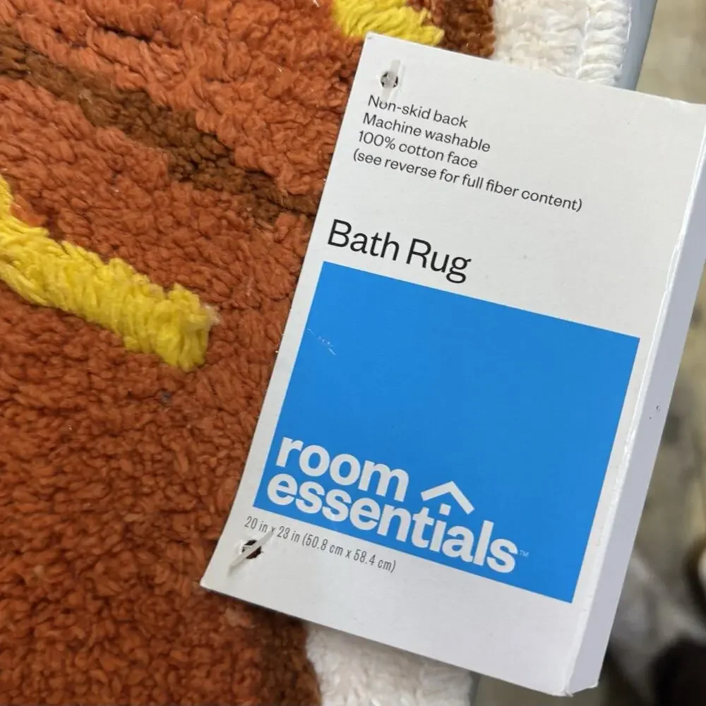 Room Essentials Pumpkin Bath Mat Non Slip Fall Halloween Bathroom Decor - NWT
